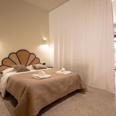 Suite De Lujo Estilo Mediterraneo บาเลนเซีย ภายนอก รูปภาพ