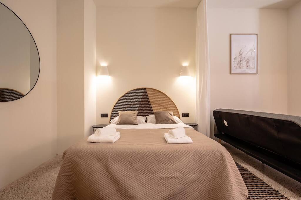 Suite De Lujo Estilo Mediterraneo บาเลนเซีย ภายนอก รูปภาพ