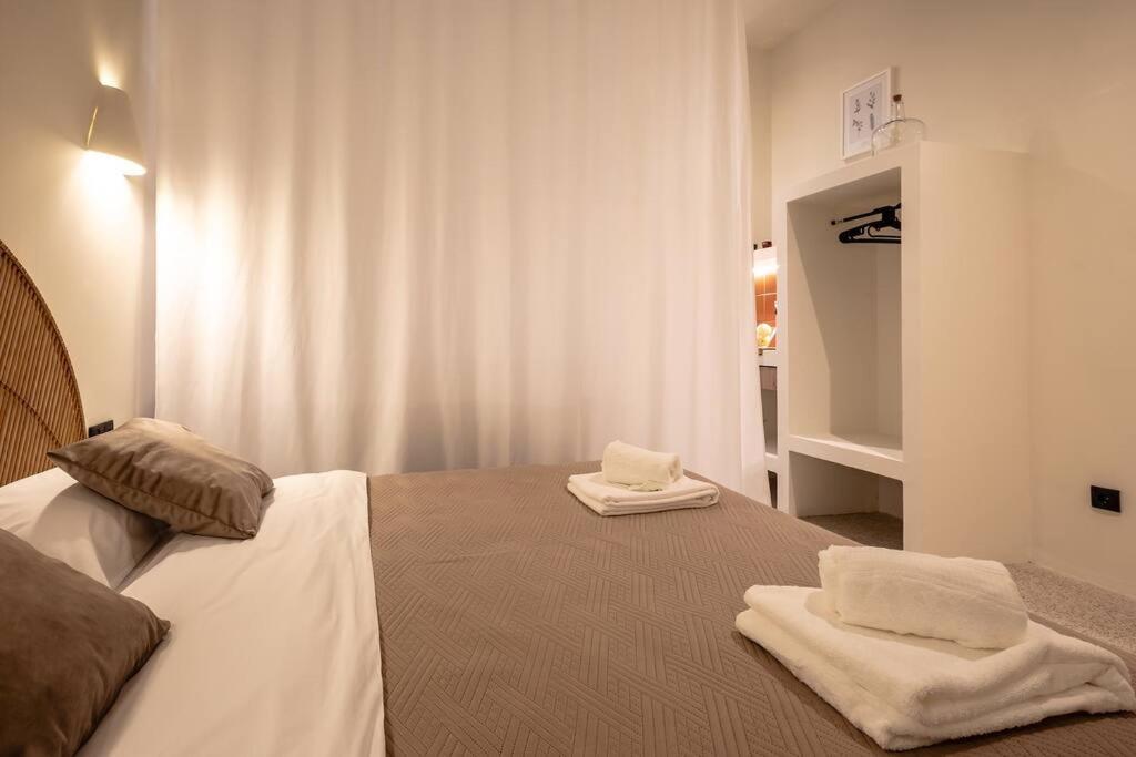 Suite De Lujo Estilo Mediterraneo บาเลนเซีย ภายนอก รูปภาพ