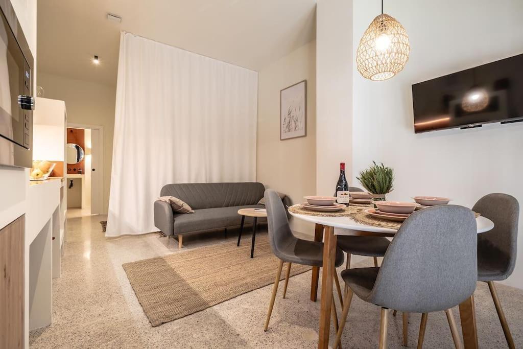 Suite De Lujo Estilo Mediterraneo บาเลนเซีย ภายนอก รูปภาพ