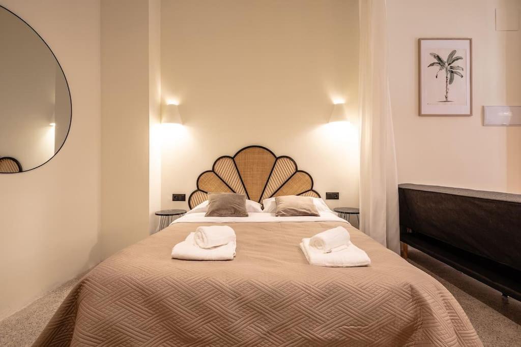 Suite De Lujo Estilo Mediterraneo บาเลนเซีย ภายนอก รูปภาพ